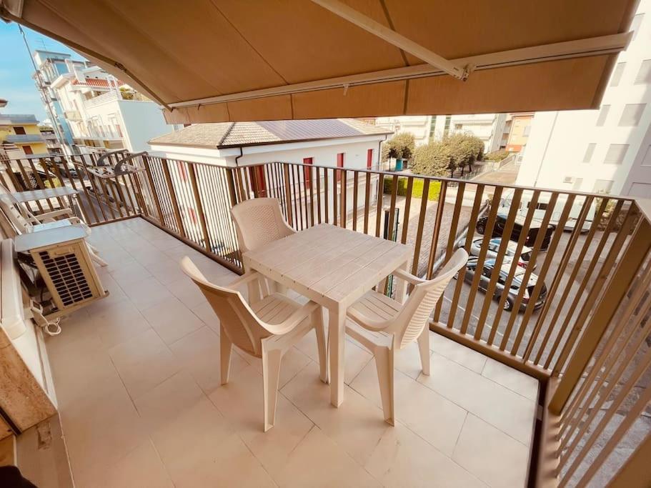 Appartamento Soyus 10 Lido di Jesolo Exterior photo
